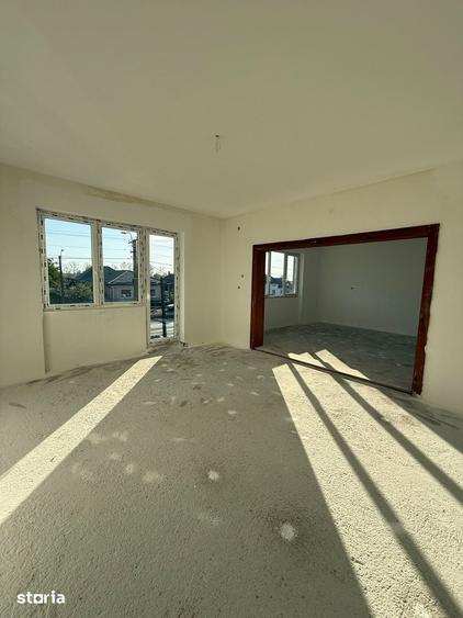 Casă cu 5 camere cu Teren 700 Mp în Ardud