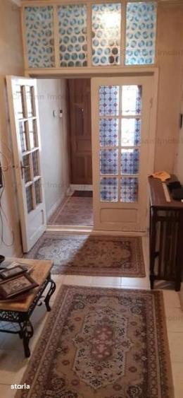 Casă cu 7 camere cu Teren 169 Mp în Central