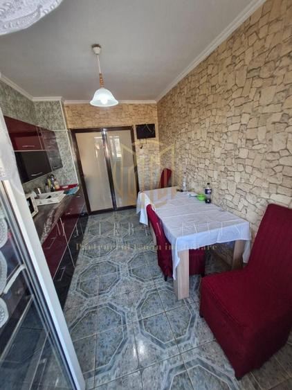 Apartament cu 3 camere decomandat în Alexandru Obregia