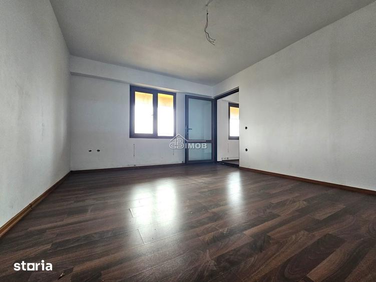 Spațiu comercial, de 380 mp, în Tătărani