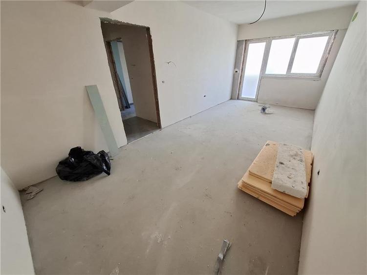 Apartament cu 3 camere decomandat în Galata
