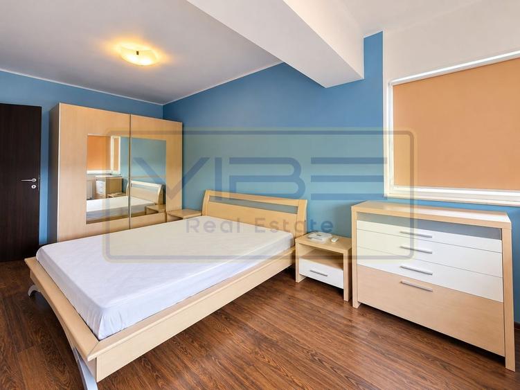 Apartament cu 4 camere decomandat, mobilat în Central