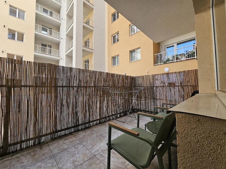 Apartament cu 2 camere decomandat în Pietroasa