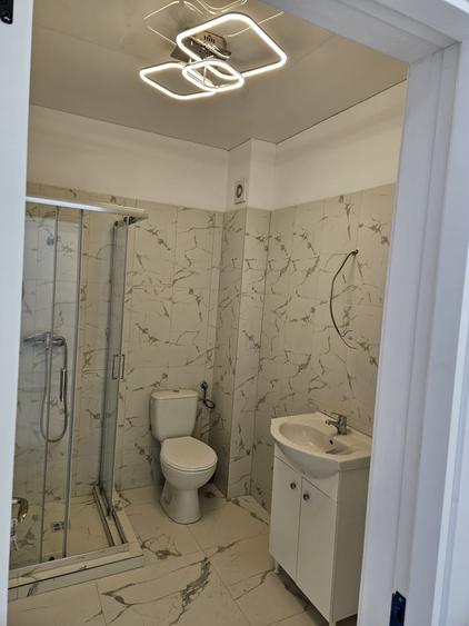 Apartament cu 2 camere semidecomandat în Militari