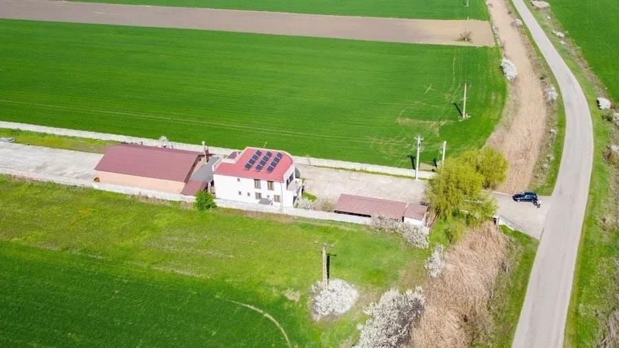 Casă cu 4 camere în Beregsău Mic
