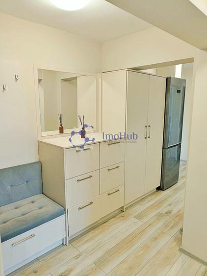 Apartament cu 3 camere decomandat, mobilat în Central