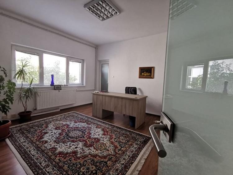 Spațiu comercial, de 478 mp, în Capitol