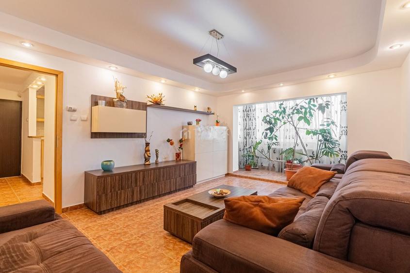 Apartament cu 4 camere decomandat, mobilat în Scriitorilor