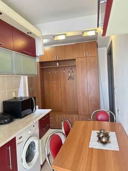 Apartament cu 2 camere decomandat în Griviței