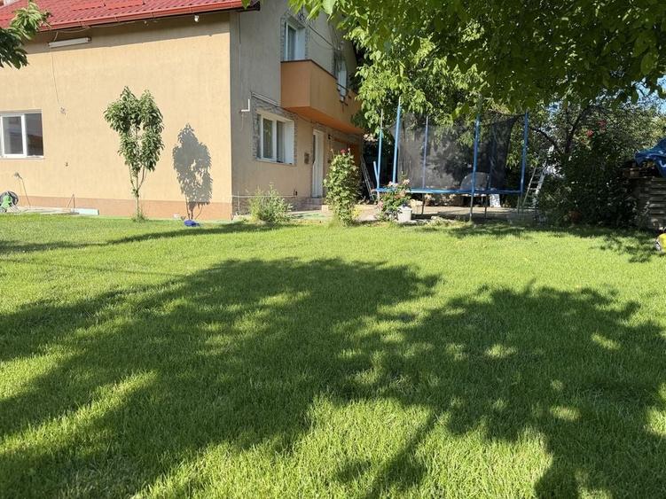 Casă cu 4 camere cu Teren 500 Mp în Florești