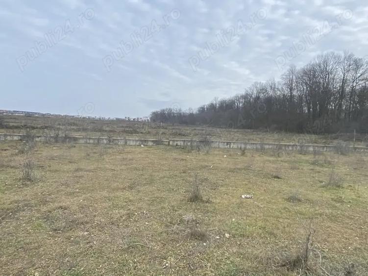 Teren de 950 mp, în Central