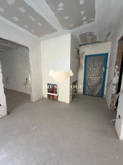 Apartament cu 2 camere semidecomandat în Băneasa