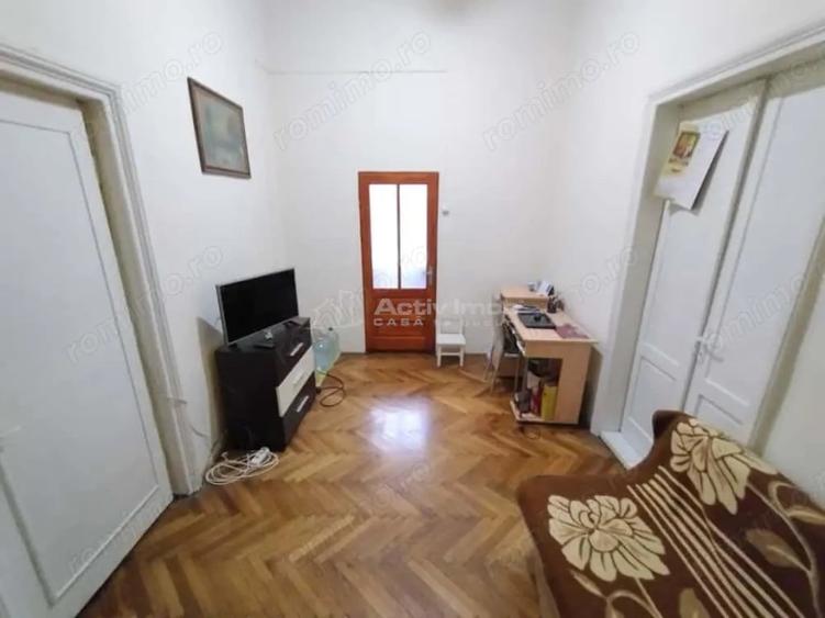 Apartament cu 3 camere decomandat, mobilat în Vest