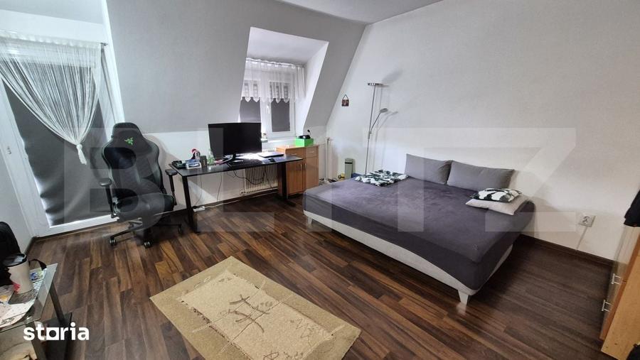 Casă cu 7 camere cu Teren 525 Mp în Micro 14