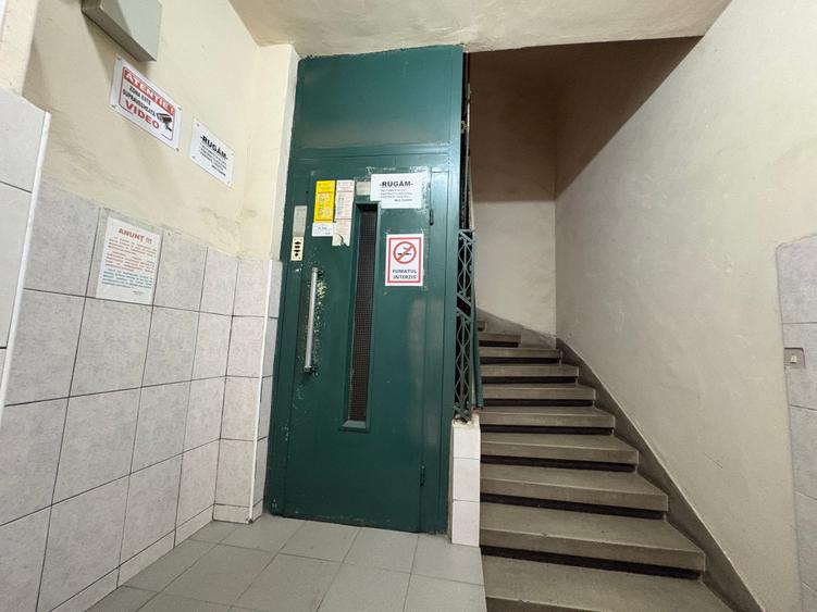 Apartament cu 4 camere în Gara de Nord