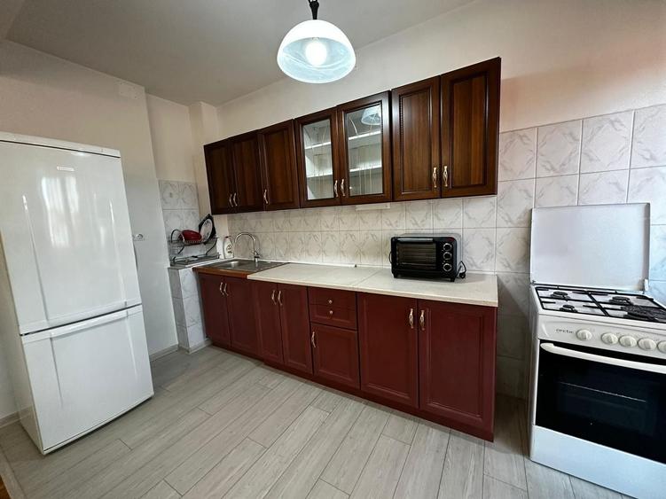 Apartament cu 2 camere semidecomandat, mobilat în Gheorgheni