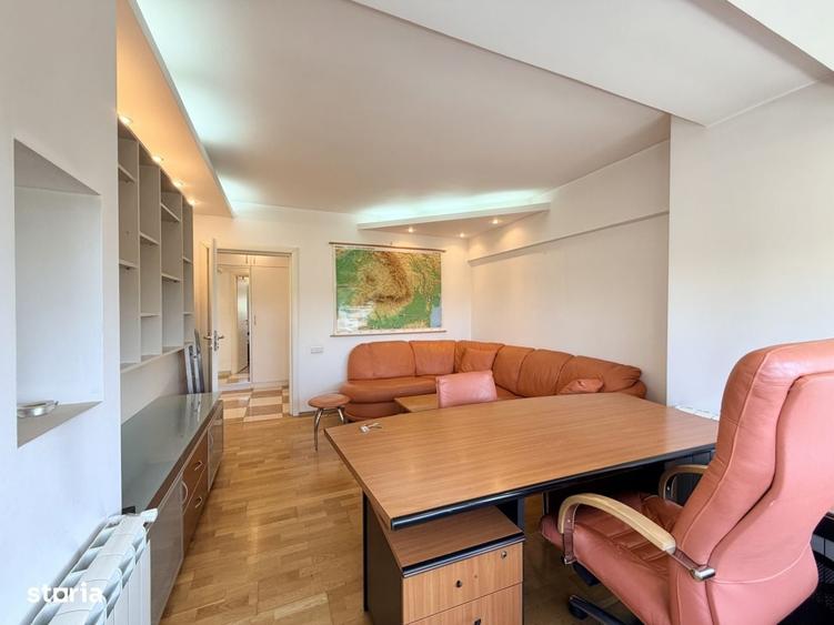Apartament cu 3 camere decomandat în Libertății