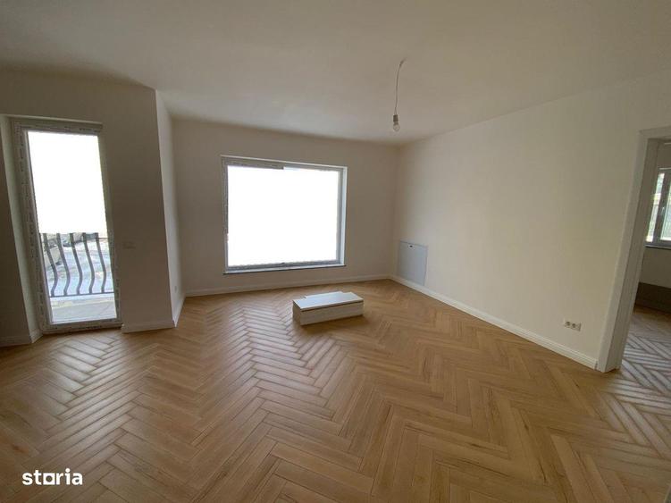 Apartament cu 2 camere semidecomandat în Ipotești