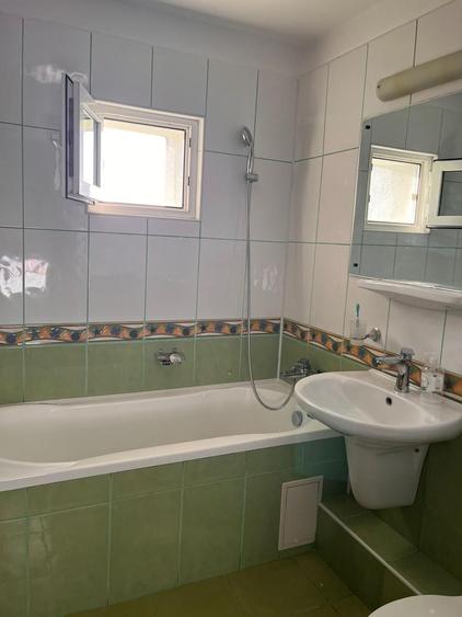 Apartament cu 2 camere semidecomandat în Tineretului