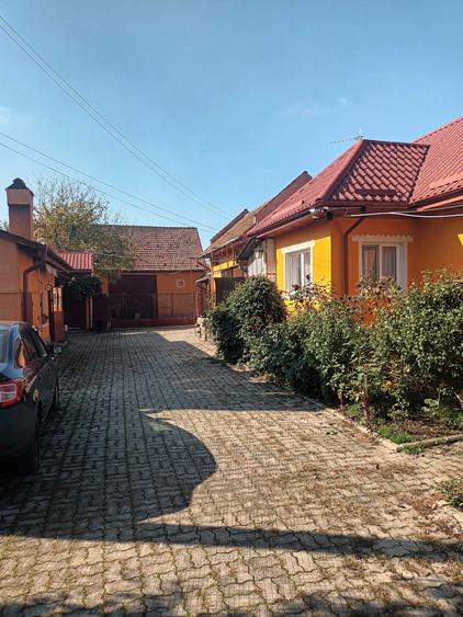 Casă cu 4 camere în Stupini