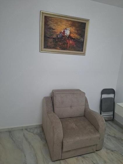 Garsonieră decomandată în Central