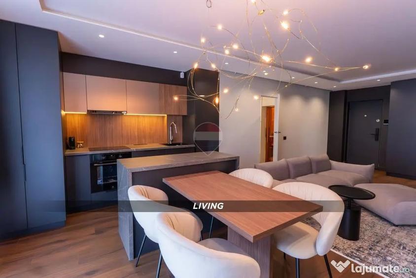 Apartament cu 3 camere decomandat în Central