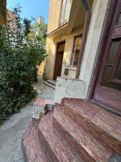 Duplex cu 7 camere cu Canalizare în Dorobanți