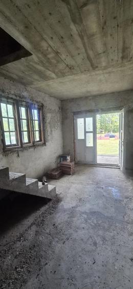 Casă cu Teren 2044 Mp în Câlnic