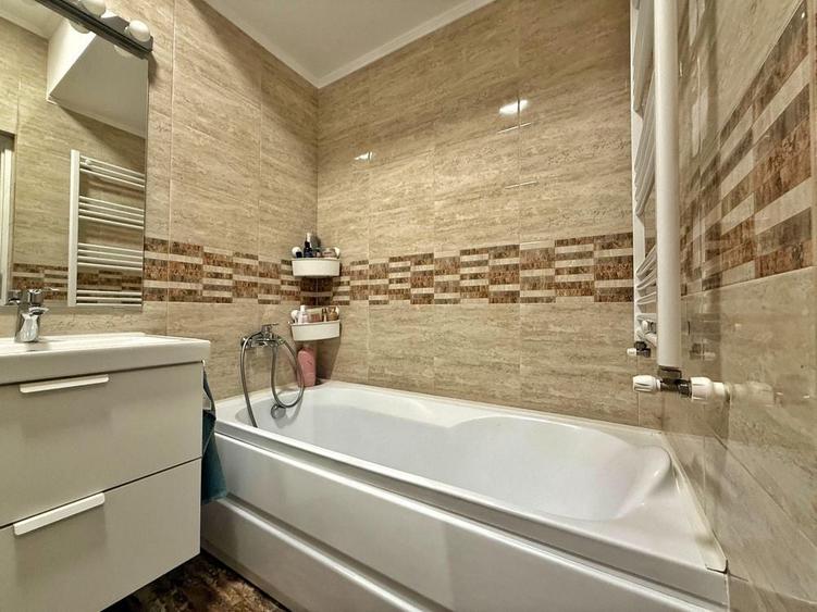 Apartament cu 3 camere în Roșu