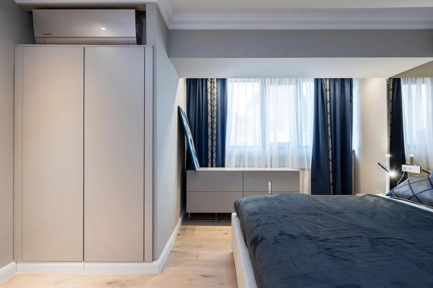 Apartament cu 4 camere decomandat, mobilat în Victoriei