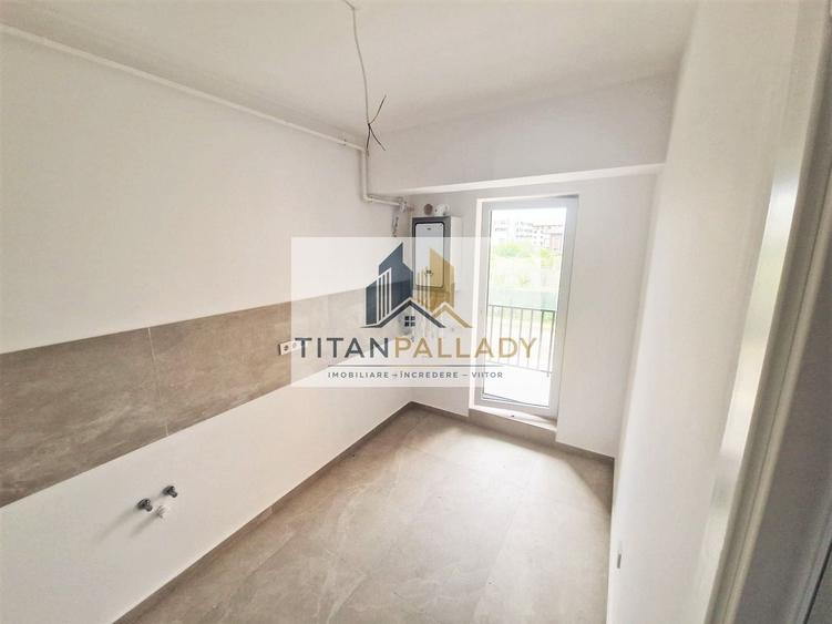 Garsonieră decomandată în Titan