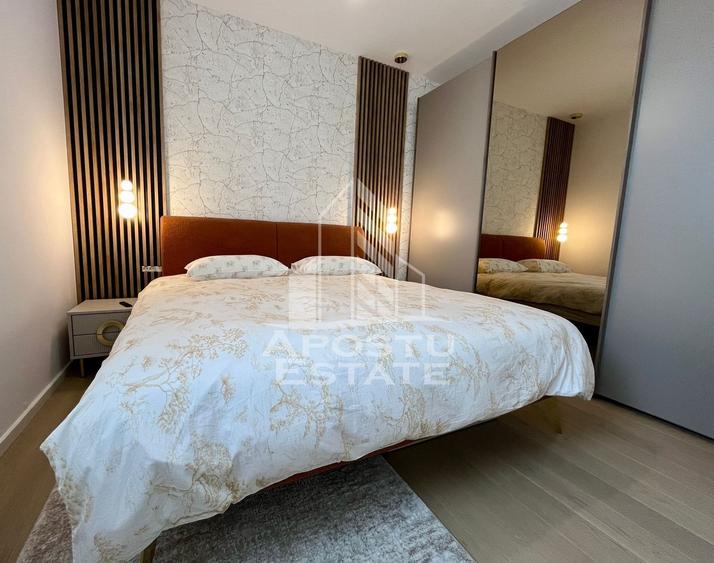Apartament cu 3 camere semidecomandat, mobilat în Take Ionescu