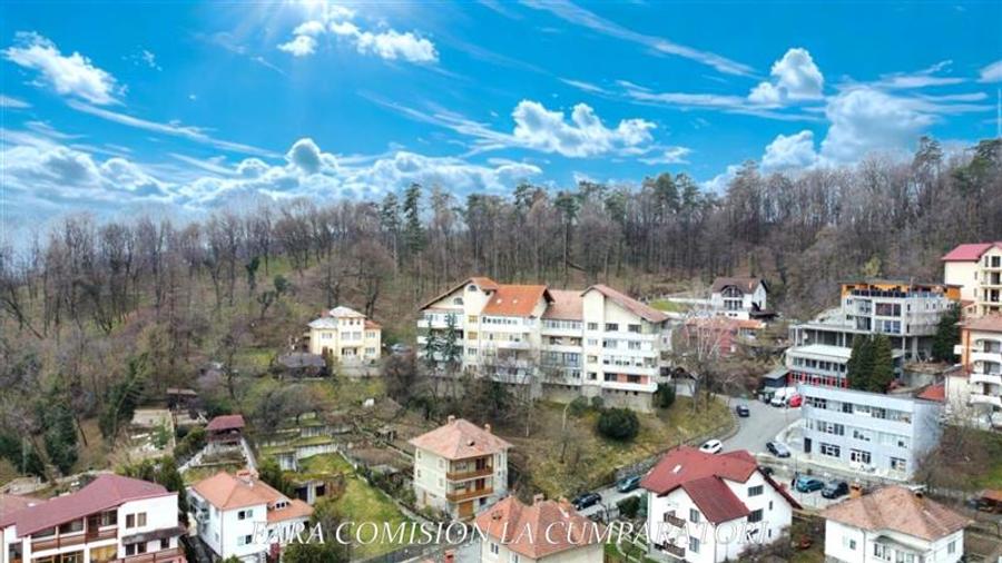 Apartament cu 4 camere decomandat, mobilat în Central