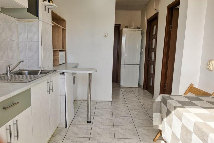 Apartament cu 2 camere decomandat în Spitalul Județean