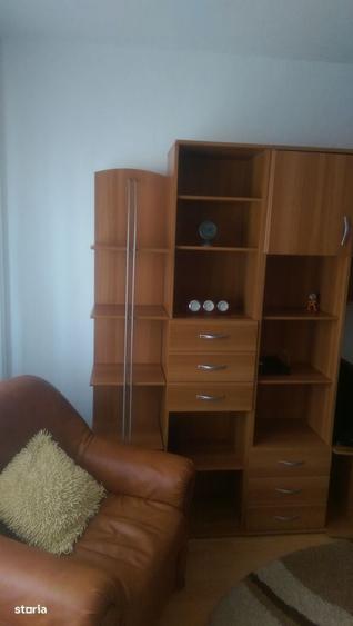 Apartament cu 3 camere în Rahova