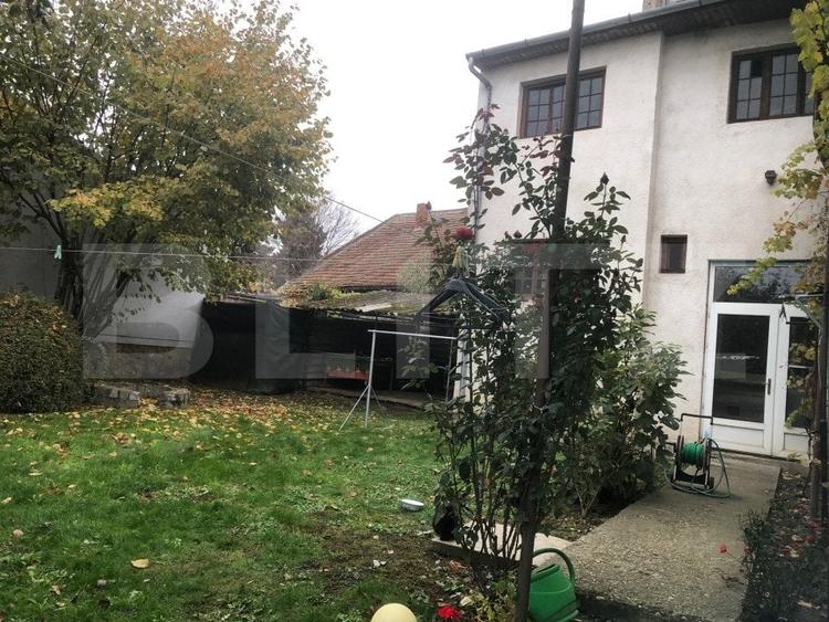 Casă individuală cu 4 camere cu Canalizare în Central