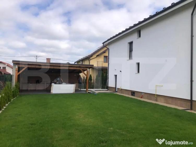 Casă cu 3 camere cu Piscina în Central