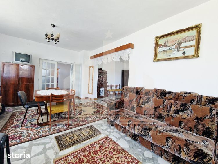 Casă cu 6 camere cu Teren 2457 Mp în Șona