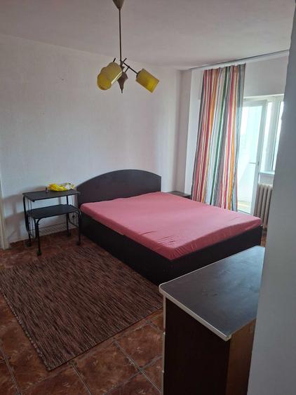 Inchiriez apartament 2 camere Aparatorii Patriei - 1