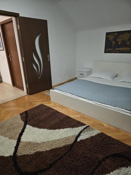 Casă individuală cu 4 camere cu Canalizare în Ghiroda