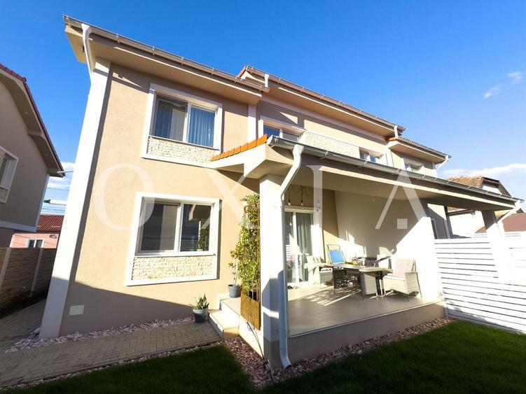 Duplex cu 5 camere cu Canalizare în Giroc