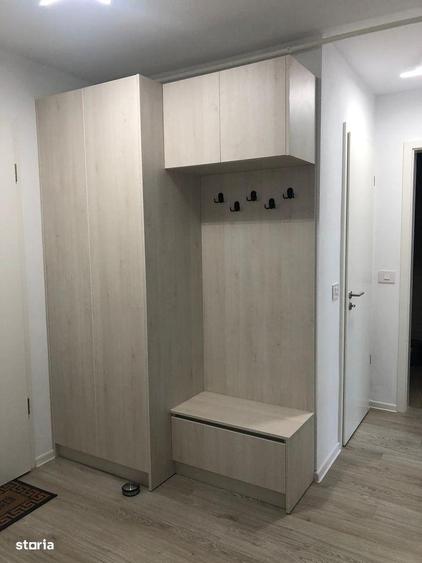 Apartament cu 2 camere, mobilat în Tractorul