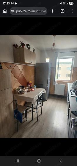 Apartament cu 3 camere semidecomandat în Astra