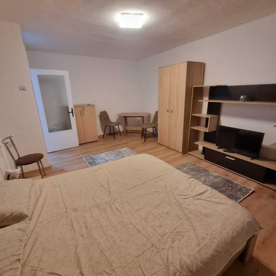 Garsonieră decomandată, mobilată în Lujerului