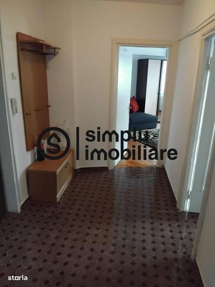 Apartament cu 2 camere decomandat în Central