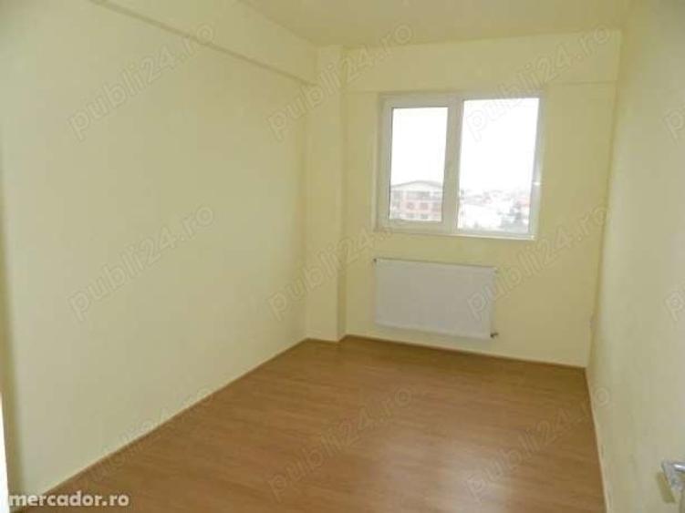 Apartament cu 3 camere decomandat în Tineretului