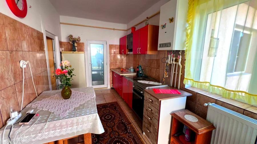 Casă cu 4 camere cu Teren 714 Mp în Petrisat