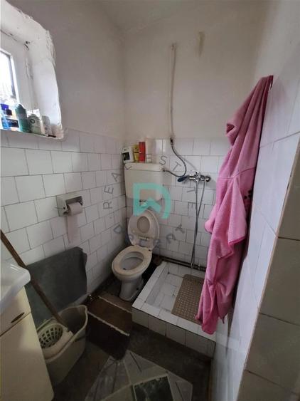 Casă cu 2 camere cu Teren 630 Mp în Craiter