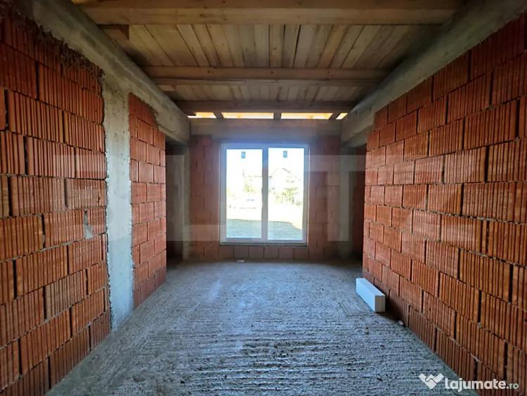 Casă cu 4 camere cu Teren 650 Mp în Paleu