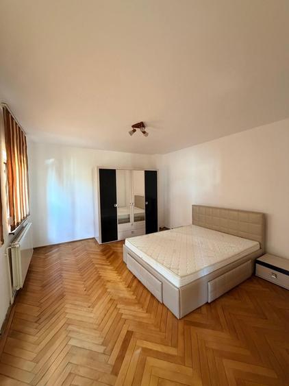 Casă cu 3 camere cu Teren 270 Mp în Bucureștii Noi